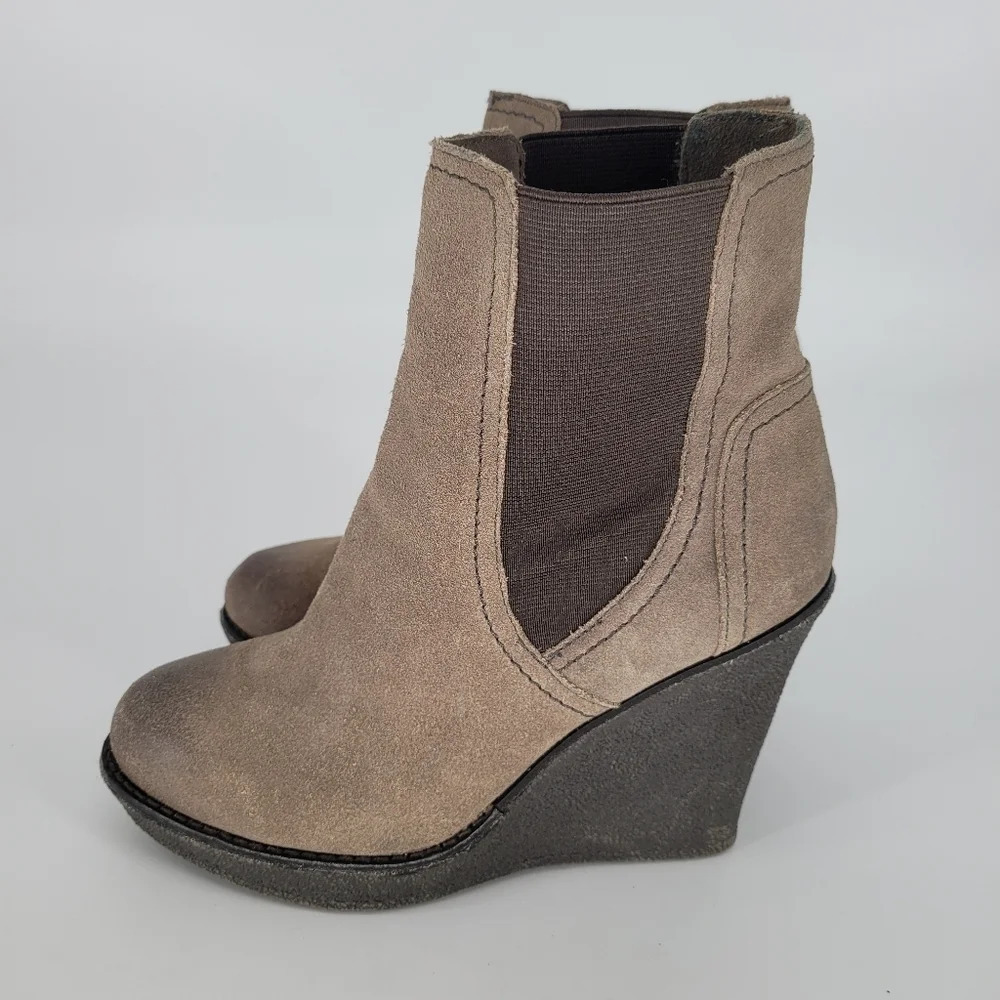 SPLENDID toupe brown wedge suede ankle booties 7.5 - Picture 3 of 12